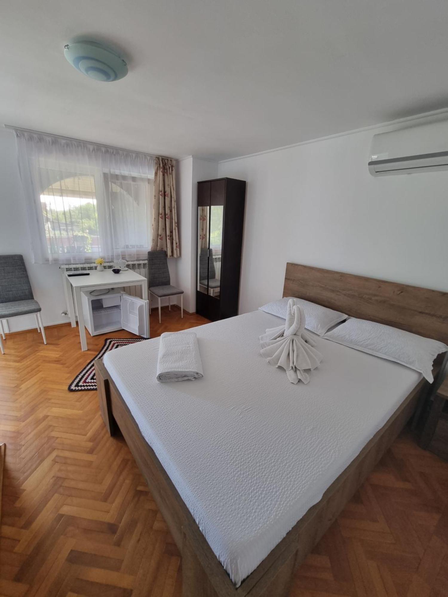 Casa Cu Trandafiri Murighiol Dış mekan fotoğraf